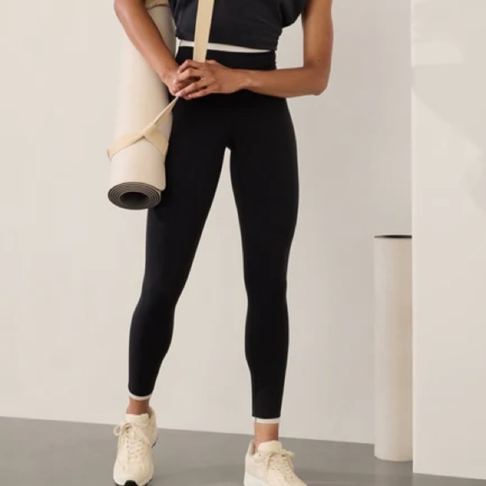 Athleta Transcend High Rise Tipped 7/8 Legging